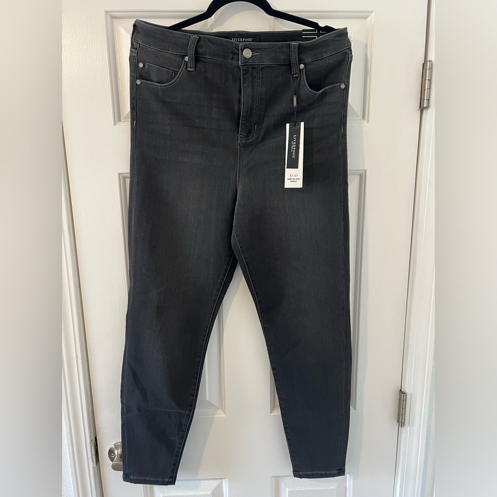 LIVERPOOL ABBY HI-RISE ANKLE - Black Skinny Jeans
